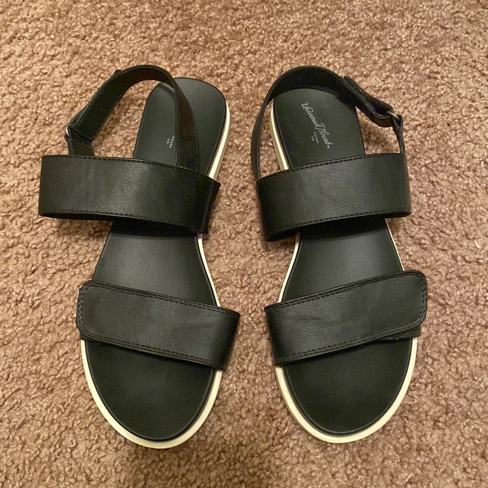 Universal Thread Black Sandals